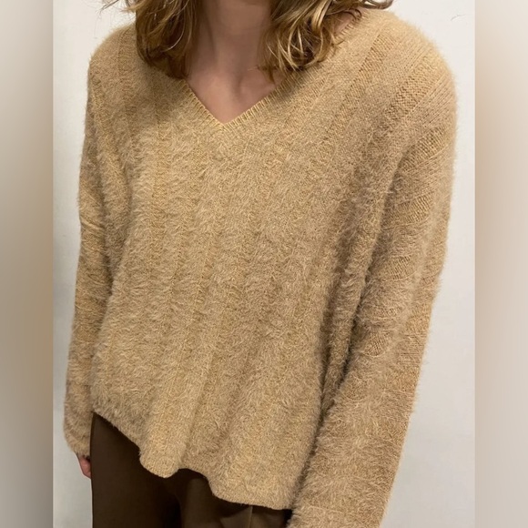 Oak + Fort Fuzzy Sweater - Picture 3 of 4